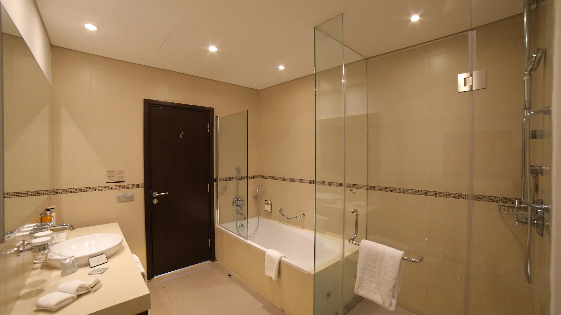 Staybridge Suites Beirut By Ihg Hotell