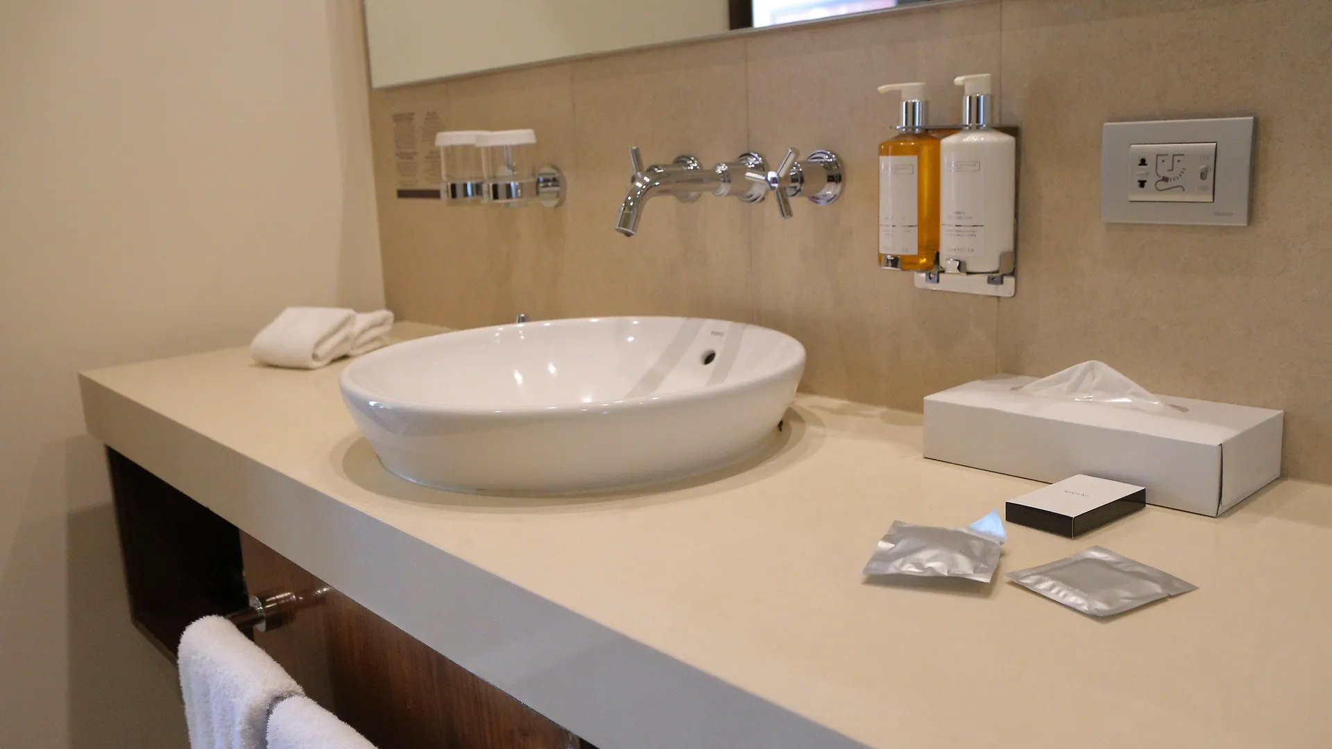 Staybridge Suites Beirut By Ihg 5*,  Lebanon